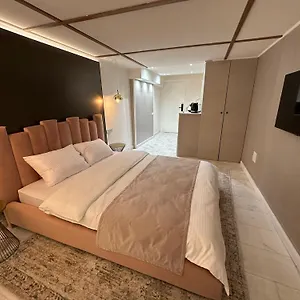 Hotel House4you - Blanari, Bucarest